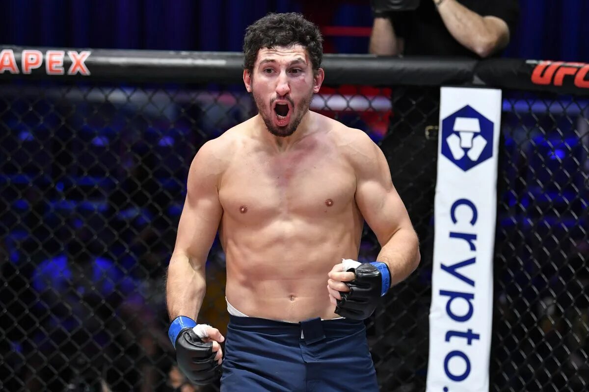 Боец ufc армянин. Мма давид вартанян. Армен петросян боец. Виктор азатян боец. Батухан акдуман.