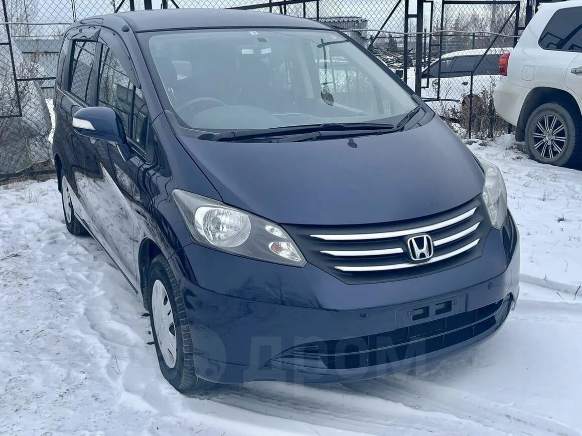 Honda stream 2010. Аксессуары хонда фрид 2008 год. Машина хонда иркутск. Фото хонда фрид 2008. Honda freed spike 2014.