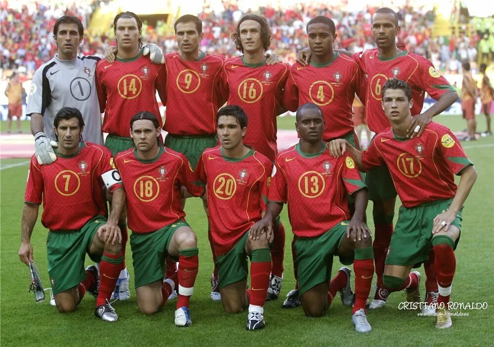 Португалия евро 1 4. Сборная португалии 2005. сборная португалии чм 2006. португалия англия 2004. сборная англии евро 2004.