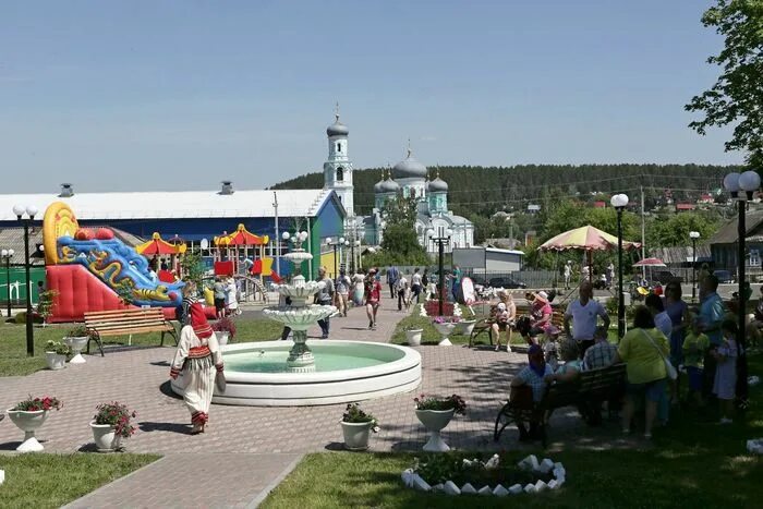 Погода в базарном сызгане ульяновская. Базарный Сызган Ульяновская область. Парк в Базарном Сызгане. Базарный Сызган сквер. Базарный Сызган речки.