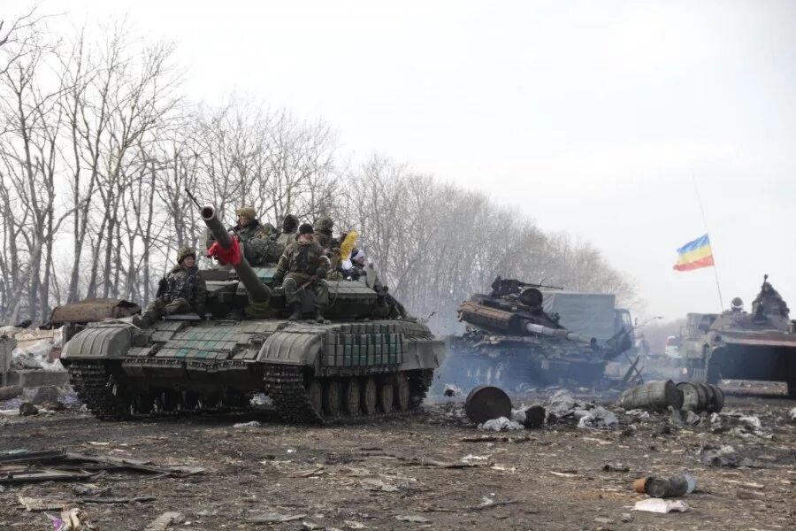 Ополченцы днр и лнр 2014. Боевые действия донбасс 2014. Боевые действия донбасс 2014. Оборона славянска 2014 ополчение. Боевые действия донбасс 2014.