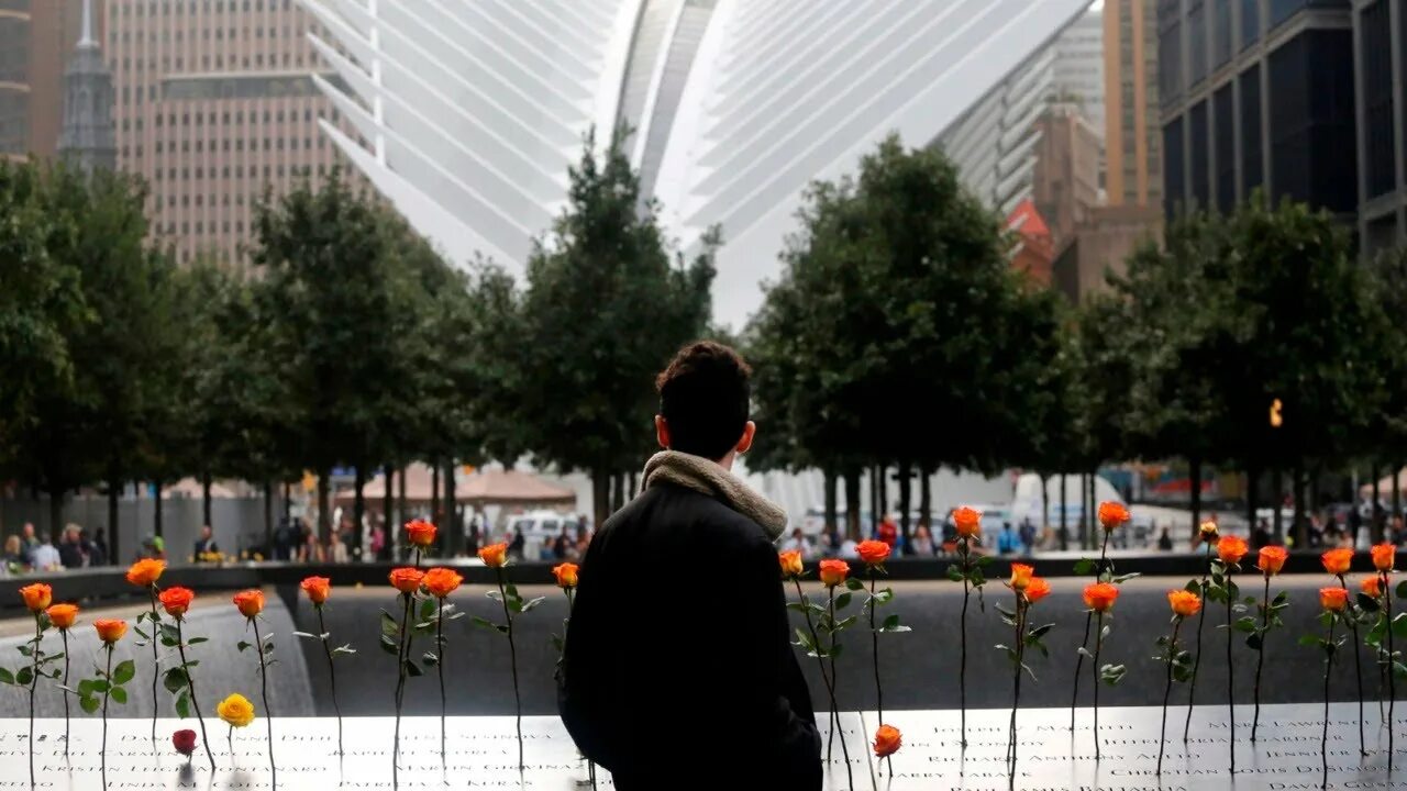 22.11 9. 9/11: Iconic photos from the Day of Terror.