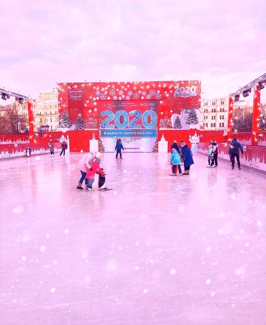 Каток на площади революции в Москве. Каток на площади революции 2023. Регистрация на каток московские