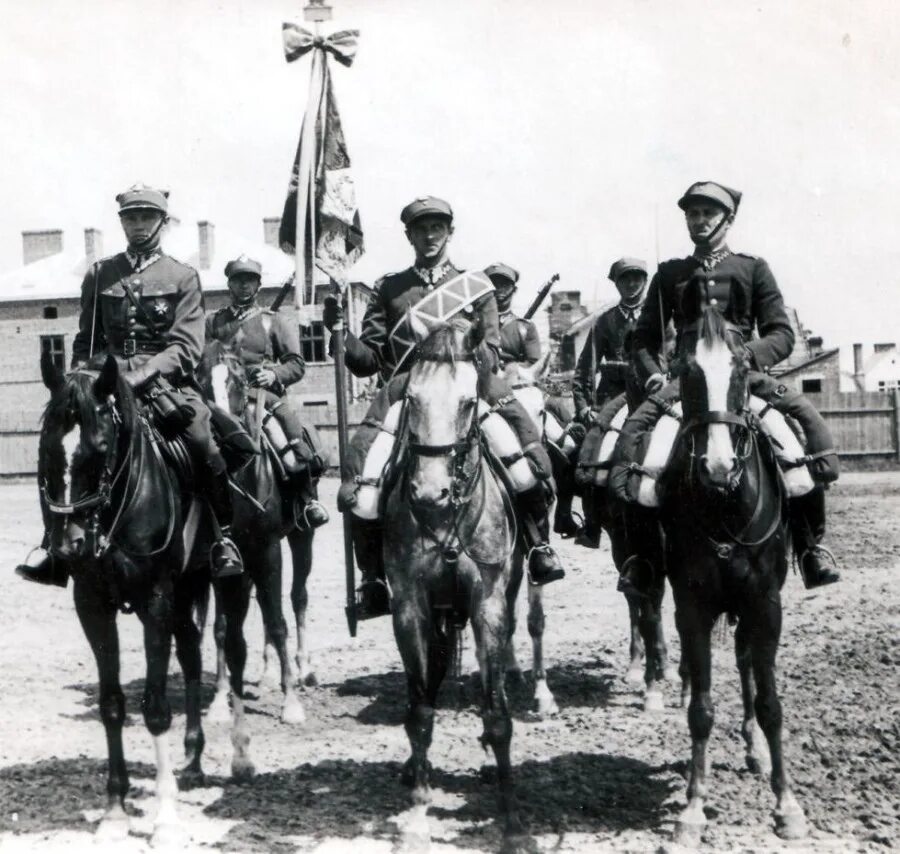 Польская бронекавалерийская бригада 1939. Польские кавалеристы второй мировой. Кавалерия Поляков в 1939. Польская кавалерист 1939 год. Уланы фото