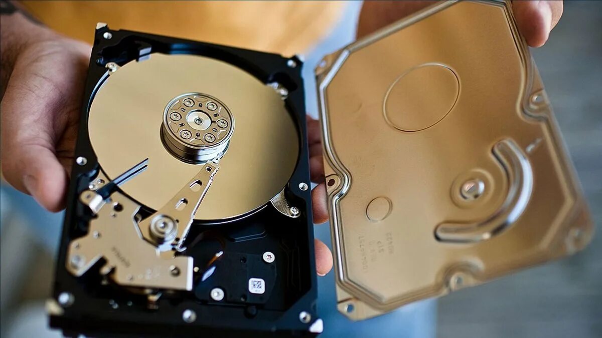 Hdd (жесткий диск) hard disk drive. Корпус chia 45 hdd. Жесткий диск винчестер для компьютера. Самый современный hdd. Компьютерный диск.