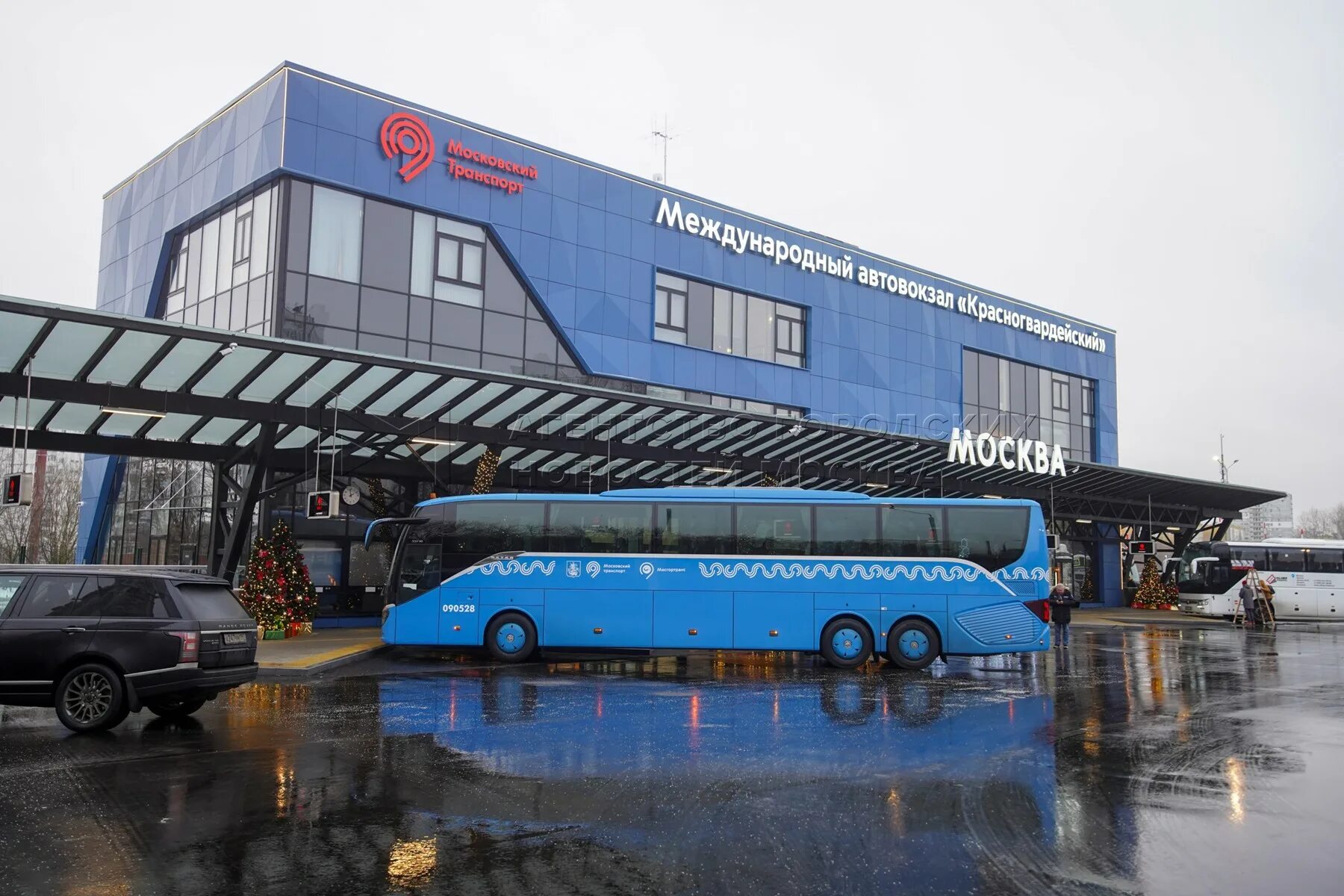 Международный автовокзал красногвардейская. Автостанция красногвардейская метро. Автовокзал красногвардейский москва. Автостанция красногвардейская москва. Автовокзал красногвардейский москва.