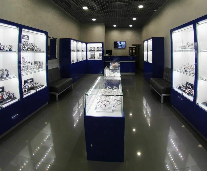 Магазин часовой смоленск. Макси смоленск магазины. Сеть часовых магазинов. Макси смоленск часы. Макси смоленск часы.