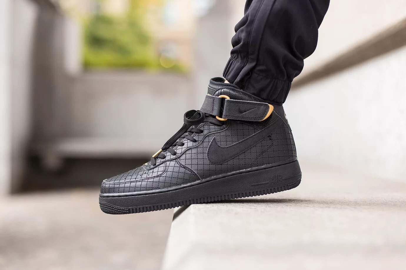 Nike Air Force 1 Mid Black. Nike Air Force 1 07 Mid lv8 Black. Nike Air Force 1 Mid 07 Black. Nike Air Force 1 Mid черные. Найк форс 1 черные