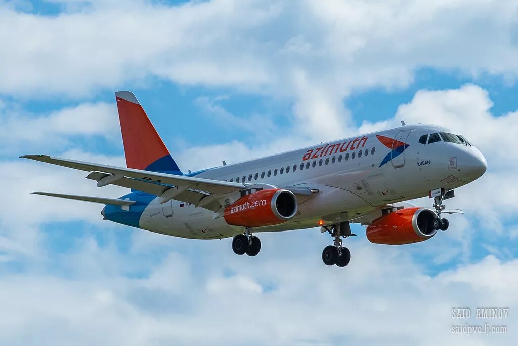 Ssj азимут. Сухой суперджет азимут. ssj 100 азимут. ssj-100 самолет азимут. сухой суперджет 100.