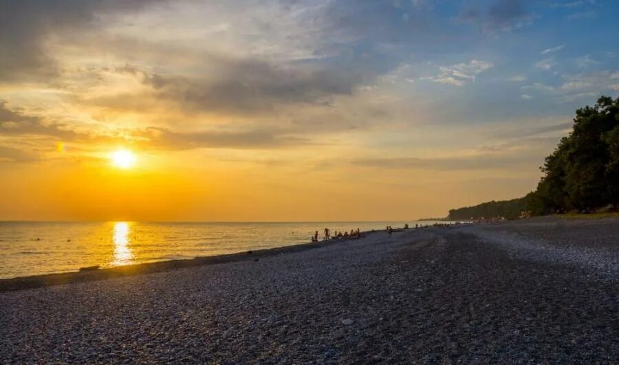 Пляж Бичвинта Пицунда. Море Абхазия Пицунда. Пицунда Абхазия море 2020. Пицунда пляж 2022.