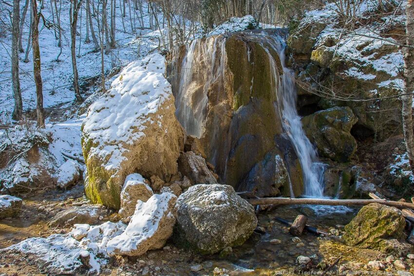 Обрушился водопад. Крымский водопад серебряные струи зимой. Большой каньон Крыма серебряные струи. Водопад серебряные струи Крым после обвала. Водопад серебряные струи Крым после разрушения.