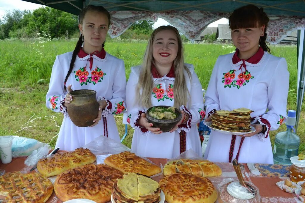 Национальный день марий эл. Национальная кухня марийцев. Коман Мелна — Марий Эл. Национальная кухня Марий Эл. Марийские блины коман Мелна.