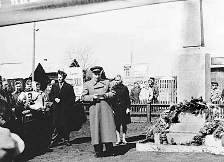 9 мая 1966 года памятник