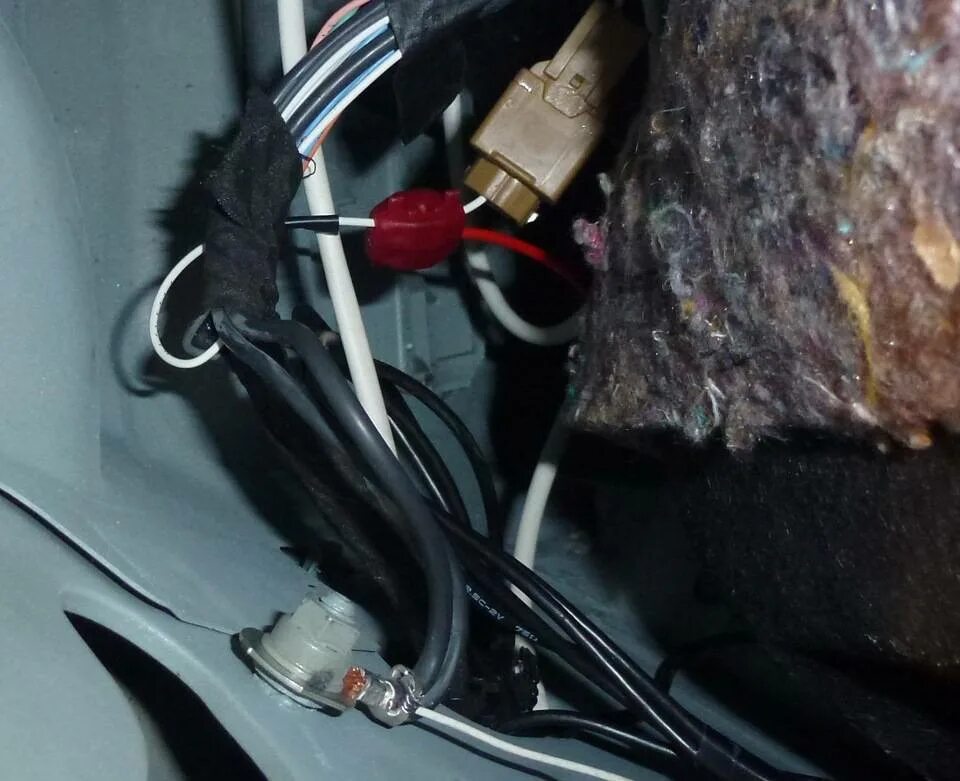 Подключить парктроник своими руками. Не работают парктроники и задний ход. Не работают парктроники и задний ход. Пищалка сигнализация приора. Неработающий парктроник.