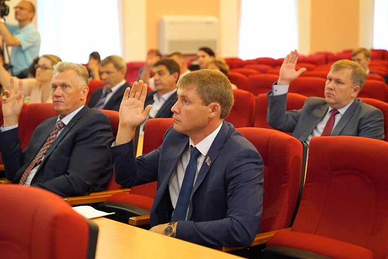 Депутаты хабаровской городской думы. Городская дума хабаровска. депутат хабаровска. депутаты города хабаровска.
