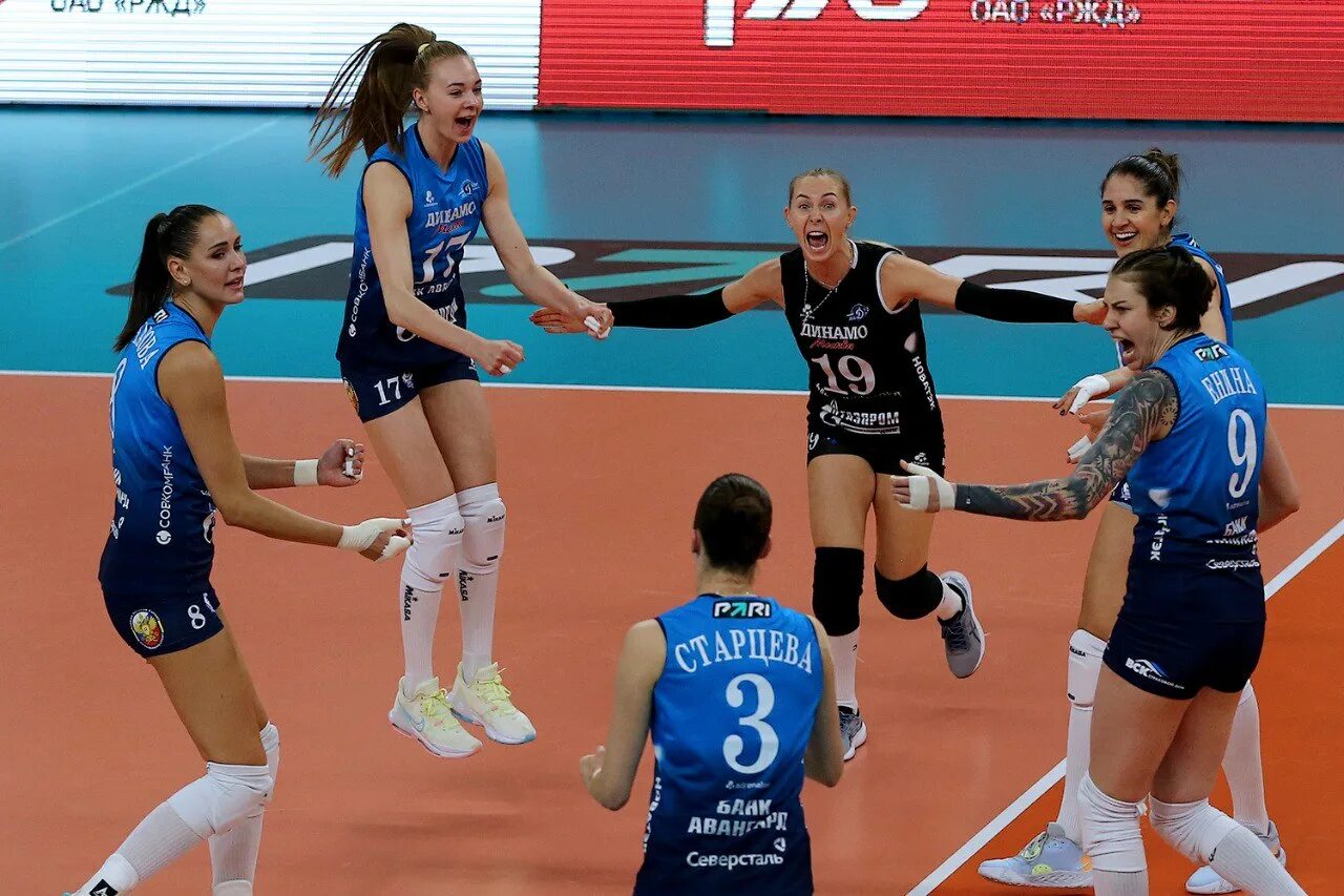 Волейболистки локомотива. Евдокимова локомотив волейбол. Динамо москва волейбол. Парубец ксения волейбол. Калининградский локомотив волейбол женский.