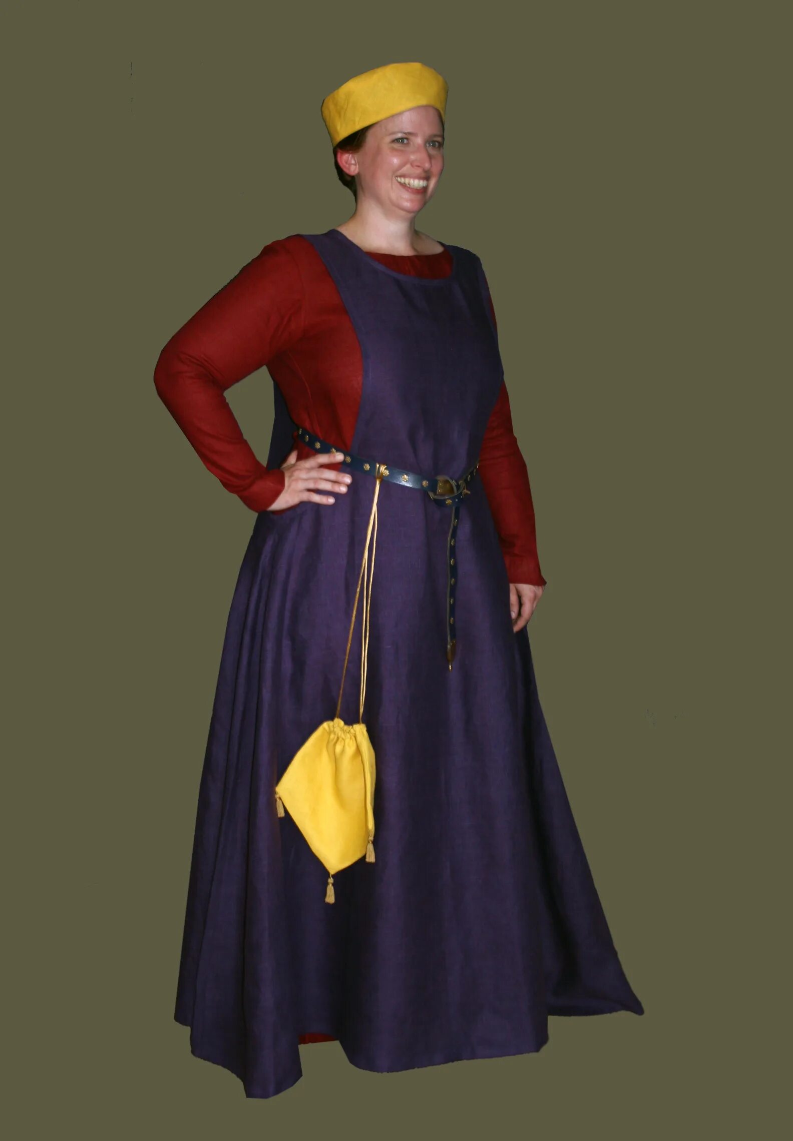 Плащ сюрко. Сюрко одежда. Сюрко одежда. Средневековое сюрко. Безбокое сюрко.