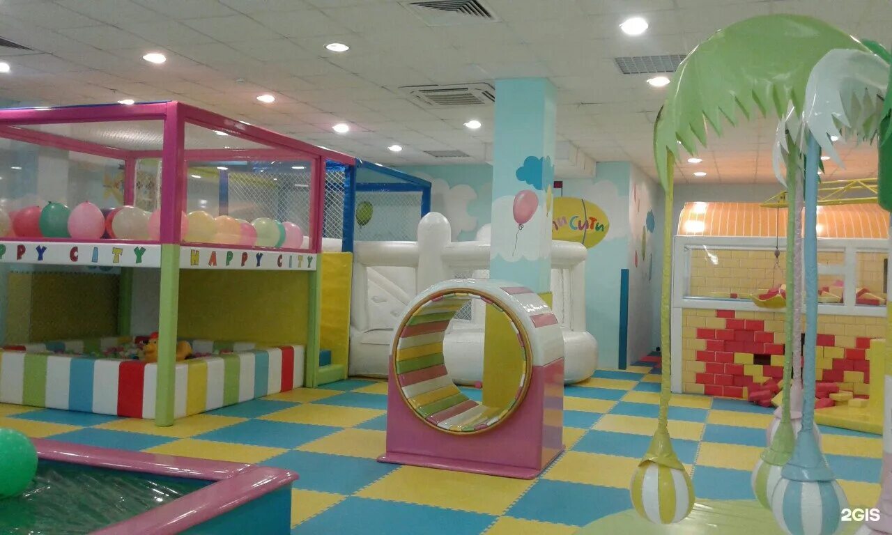 Активити парк европолис. Планета игр на стачек 99. Детский центр джоки джой в спб. Детские центры спб. Детская игровая комната.