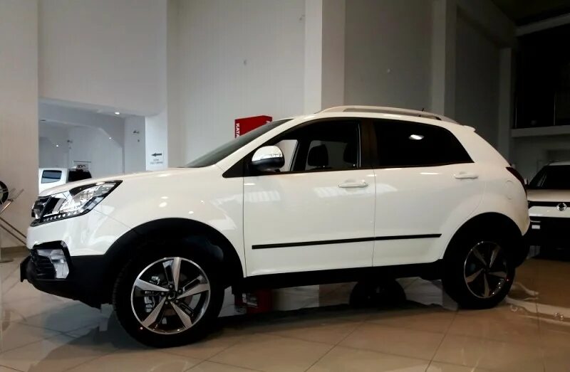 Диски new actyon. SSANGYONG Actyon New диски. Санг ёнг Актион на 18 дисках. Саньенг Актион 2014 на 18 дисках. SSANGYONG Actyon на литье.