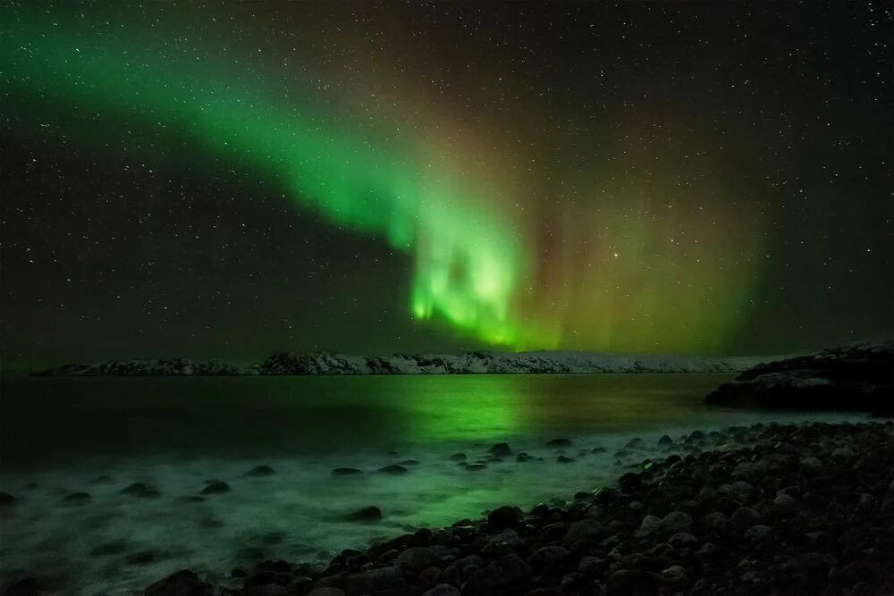 Острова баренцева моря. Териберка северное сияние. Над баренцевом морем. Баренцево море и баренцев. Наше море.