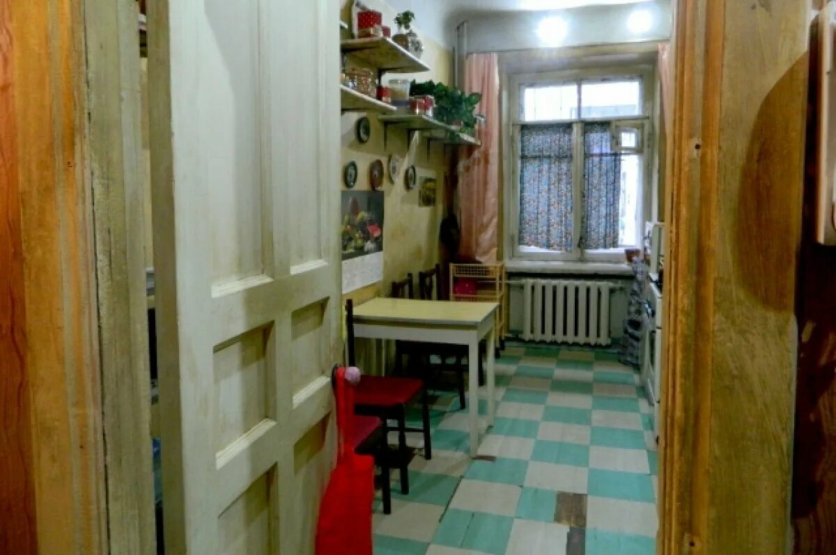 Квартира реальных пацанов. Мама коляна из реальных пацанов. Квартира коляна из реальных пацанов. Реальные пацаны марго. Реальные пацаны герштейн.