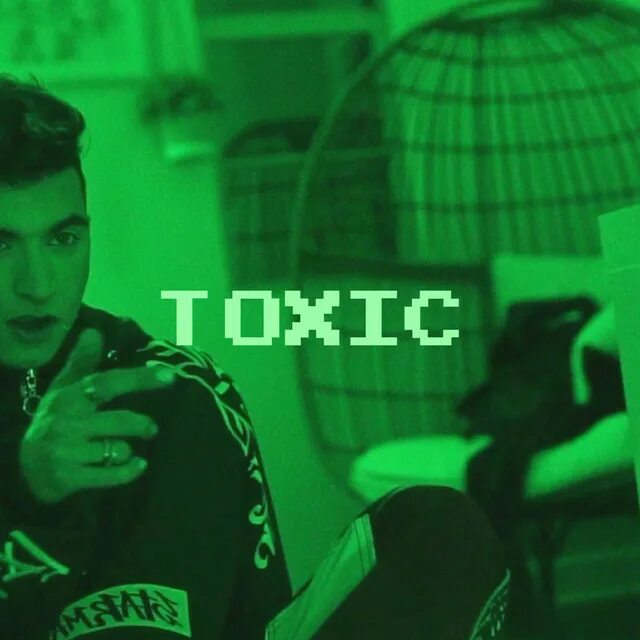 Песни токсиса слушать. Toxic исполнитель. Лицо токсика певца. Токсик трек. Картинка Toxic певец.