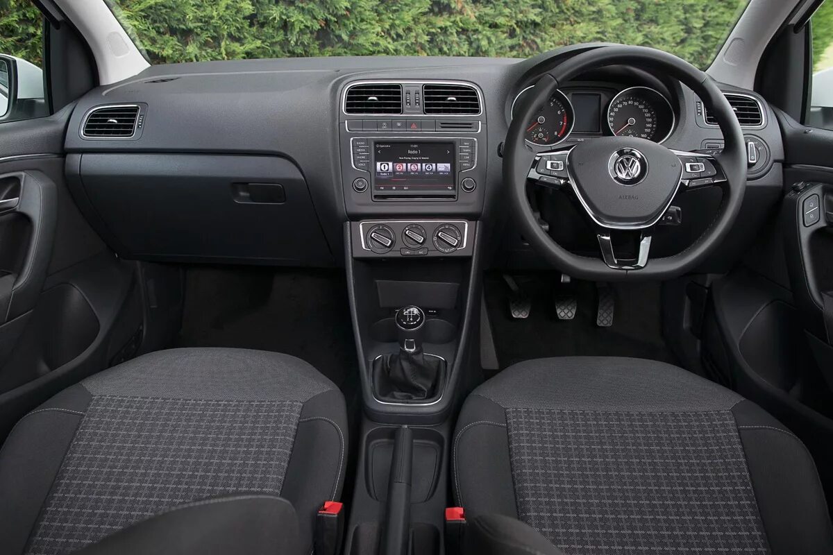 Салон поло 2014. Салон поло 2014. Салон поло 2014. Volkswagen polo sedan 1. Vw polo 2015 салон.