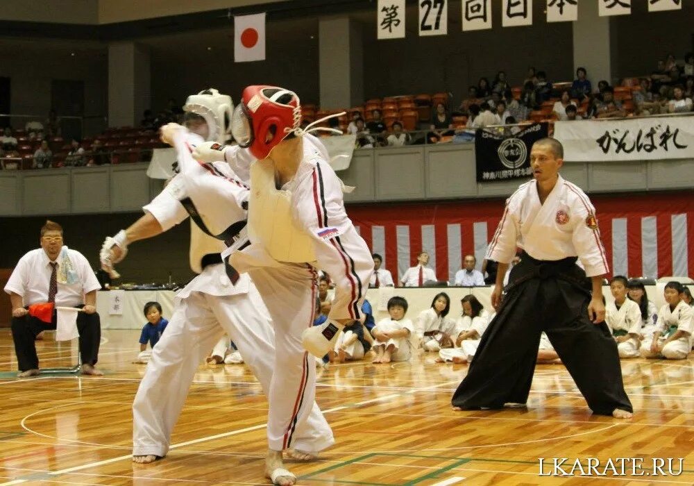 Телефон карате. Koshiki Karate. Кири Хисатака Косики каратэ. Косики каратэ фото. Косики каратэ пояса.