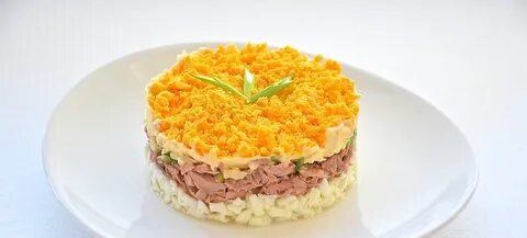 Салат с горбушей классический