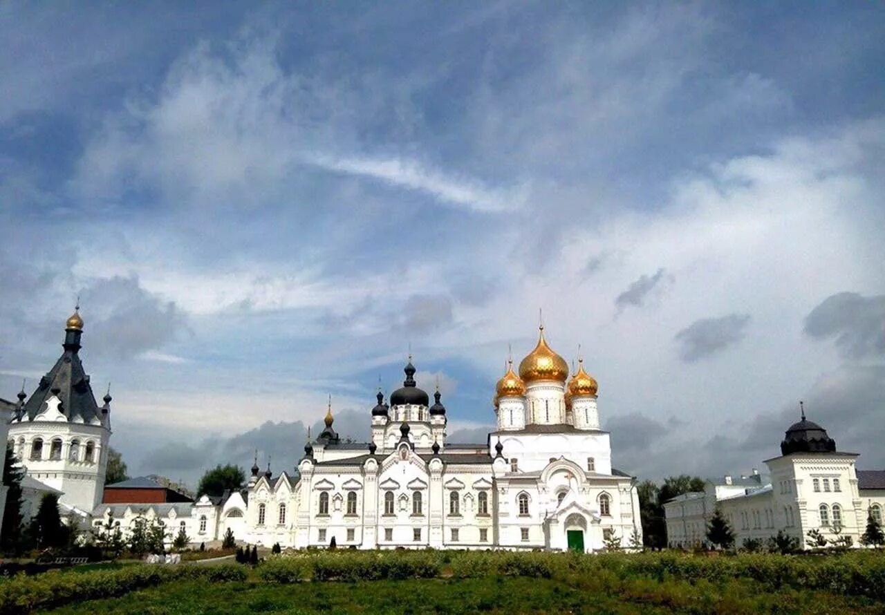 Монастырь остановиться. Богоявленский монастырь Кострома. Богоявленский Анастасьинский монастырь в Костроме. Анастасиин женский монастырь в Костроме.