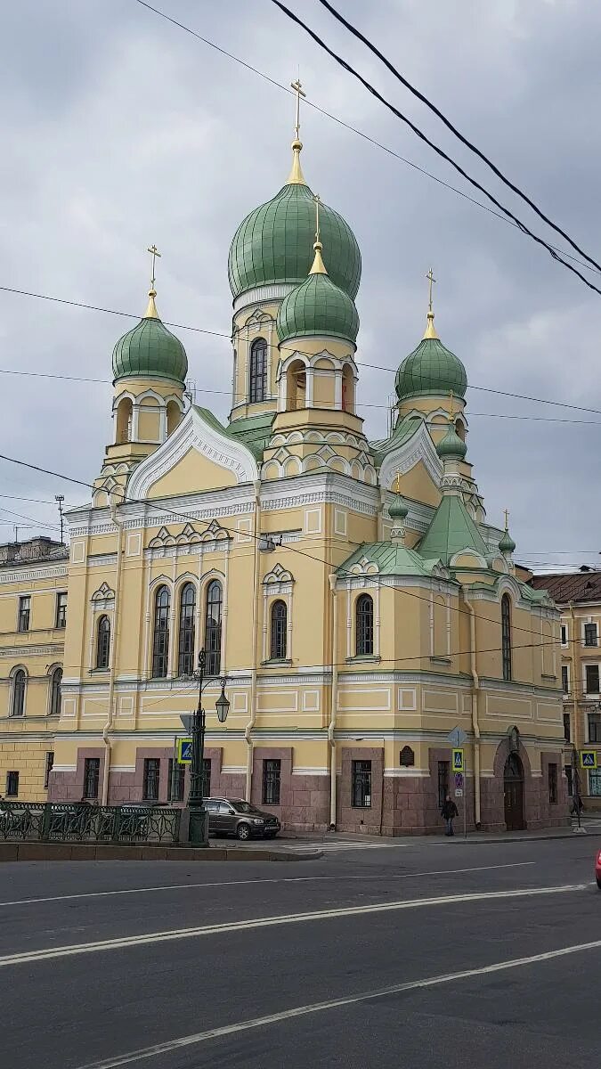 Русская община в санкт петербурге и ленинградской. Исидоровская Церковь в Санкт-Петербурге. Церкви с зелеными куполами в Санкт-Петербурге. Церковь в Питере с зелеными куполами Свято Исидоровская. Храм мученика Исидора в Питере.