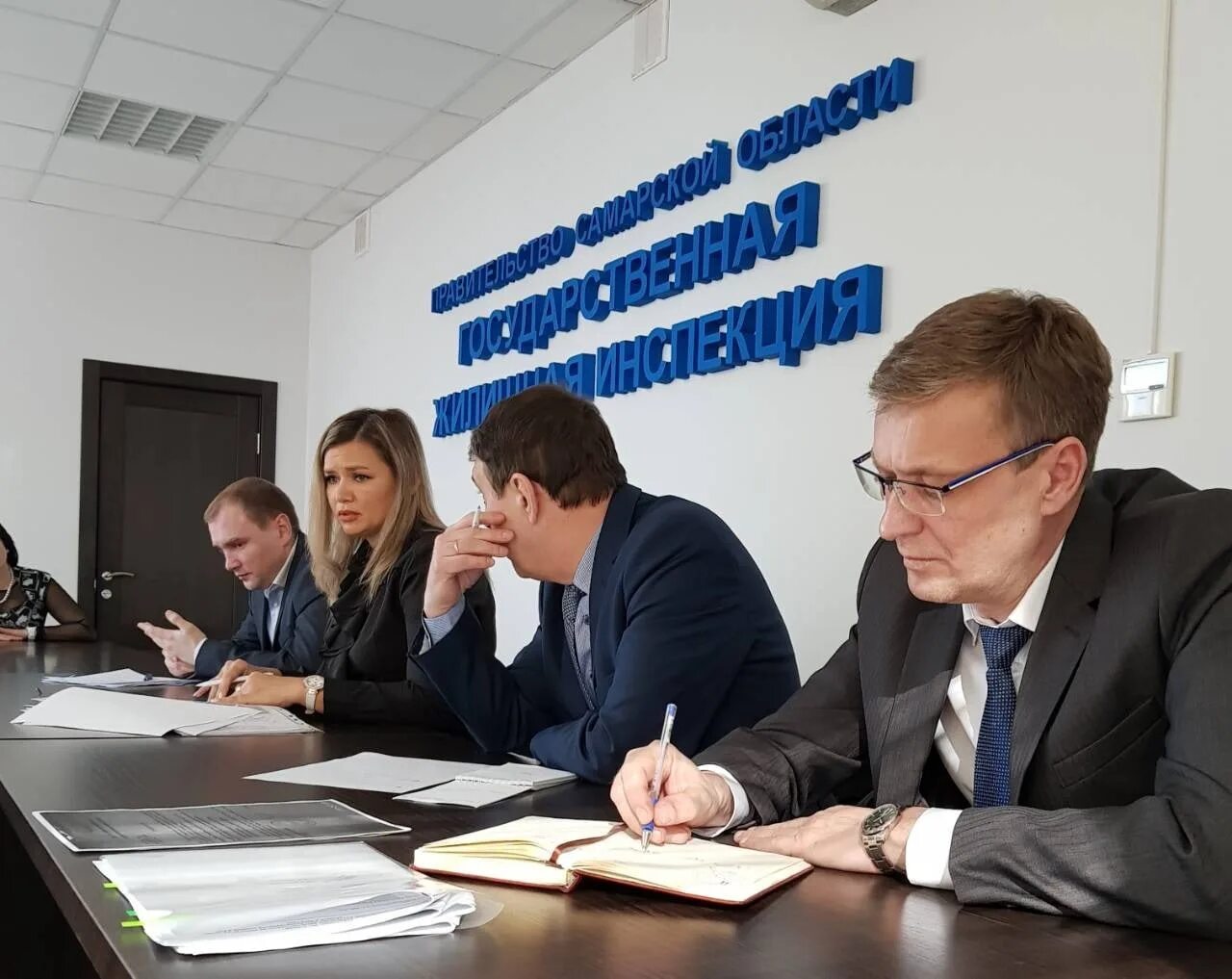 Инспекция государственного жилищного контроля. Мельников ГЖИ Самарской области. ГЖИ Самарской области Курочкин. Госжилинспекция Самара Мельников. Государственная жилищная инспекция Самары.