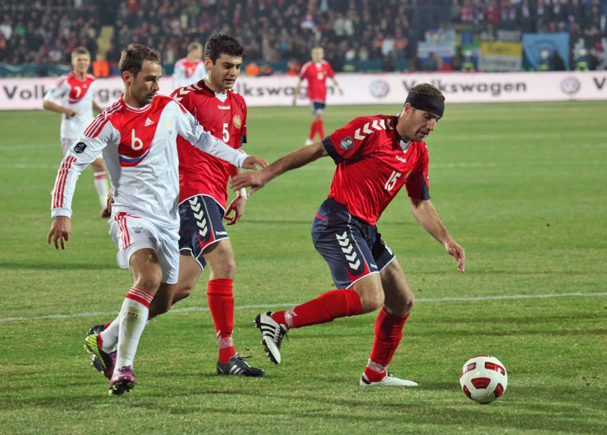 Футбол россии 2011. Армения Россия футбол. Армения Россия 2011. Армения Турция футбол.