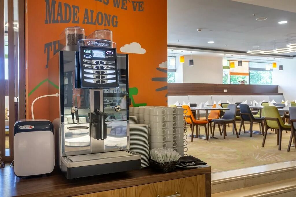 Завтрак сокольники. Fleur cafe сущевский. Ресепшен холидей инн москва сокольники. Завтрак сокольники. Сокольники отель холидей.