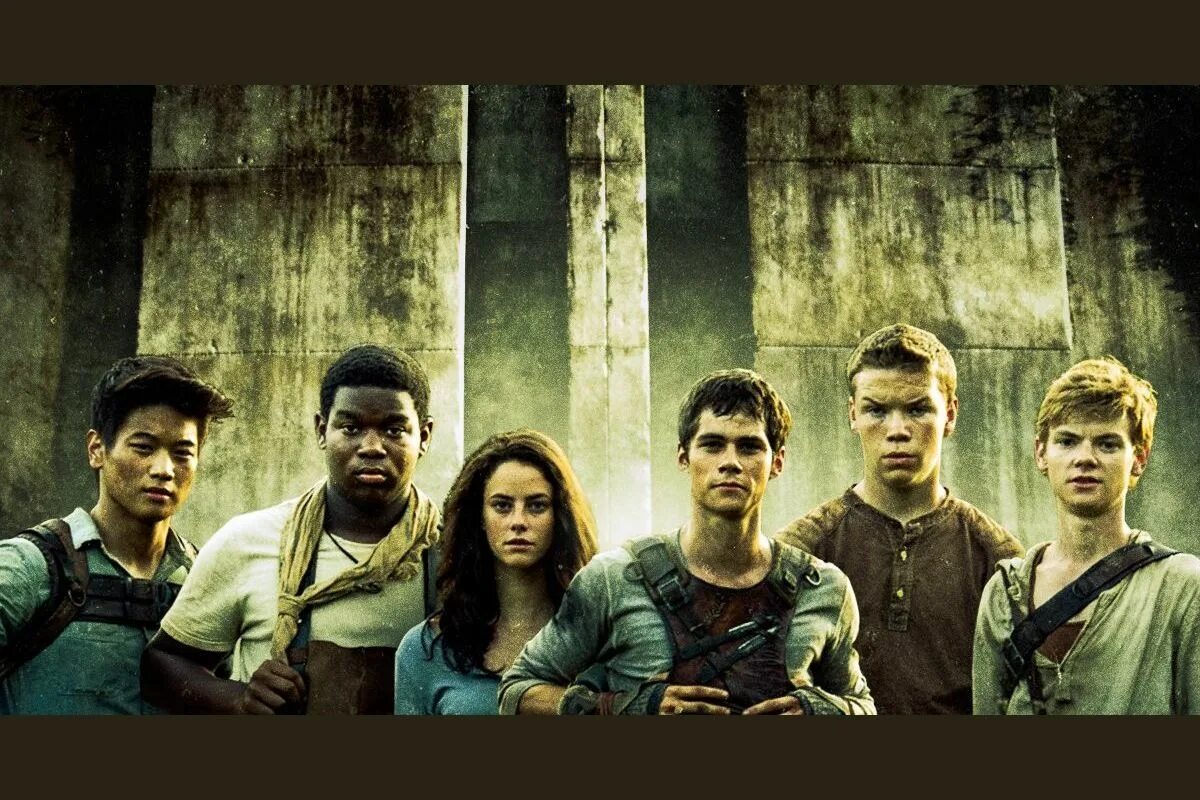 The Maze Runner. Maze Runner 1. Maze Runner гриверы. Бегущий в лабиринте список