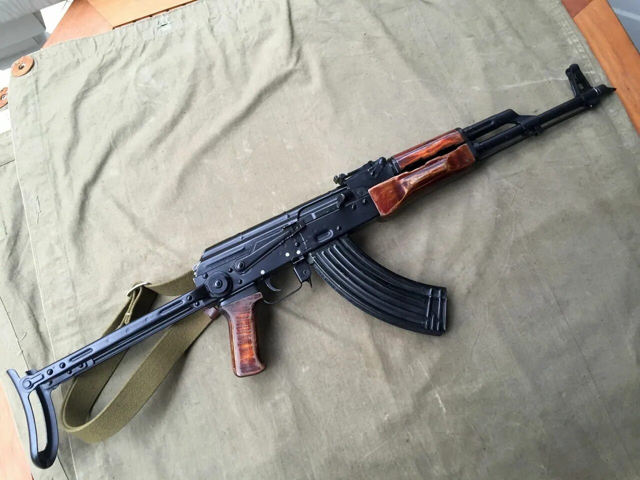 Автомат акмс 7. Ак акм ак74. Автомат акм-тк7. Акм обзор. Акм автомат калашникова модернизированный.