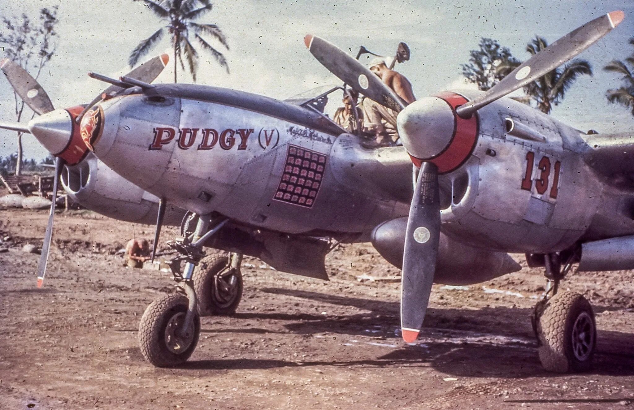 P lightning. P-38 lightning. lockheed p-38 lightning. самолёт лайтнинг р-38. p 38 самолет.