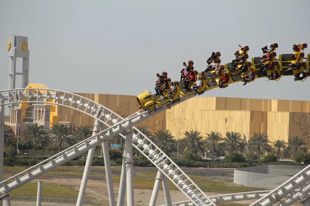 Открытые развлечения. Сочи парк самый страшный аттракцион. Зомбилэнд аттракцион Дубай. Цицинателла аттракционы. Парк аттракционов в Дубаи 2021.