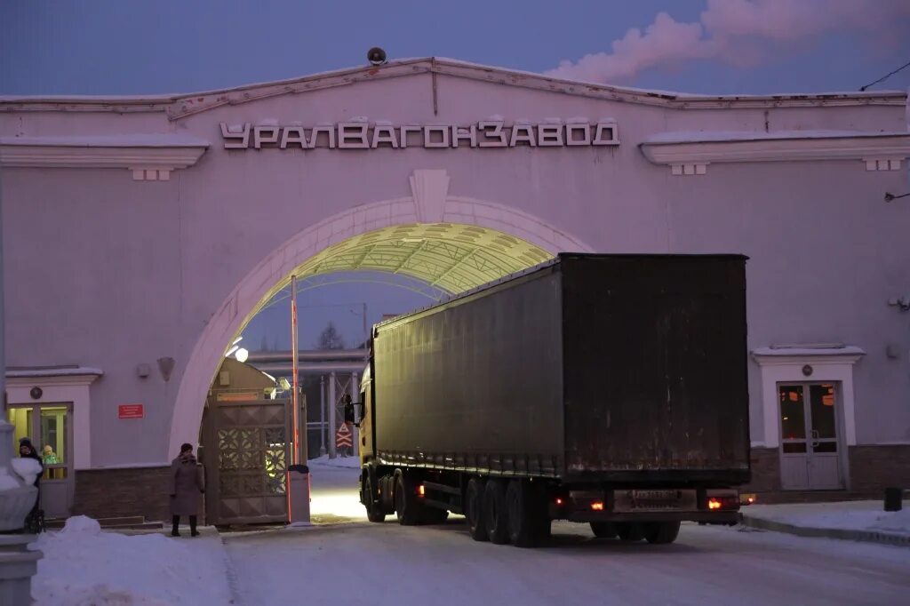 УВЗ Нижний Тагил. Завод в Нижнем Тагиле Уралвагонзавод. Проходная УВЗ Нижнего Тагила. • Уральский вагоностроительный завод (УВЗ) сверху. Увз аванс