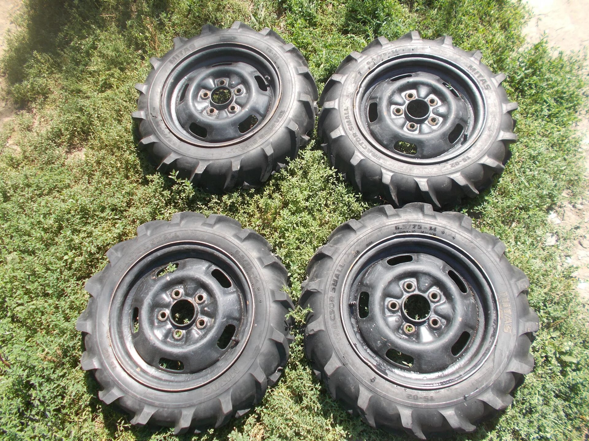 Шины Mitas TS-02 6.5/75 r14. Резина Тракторная r13. Шины ёлочка r14 ВАЗ. Тракторная шина Митас r14.