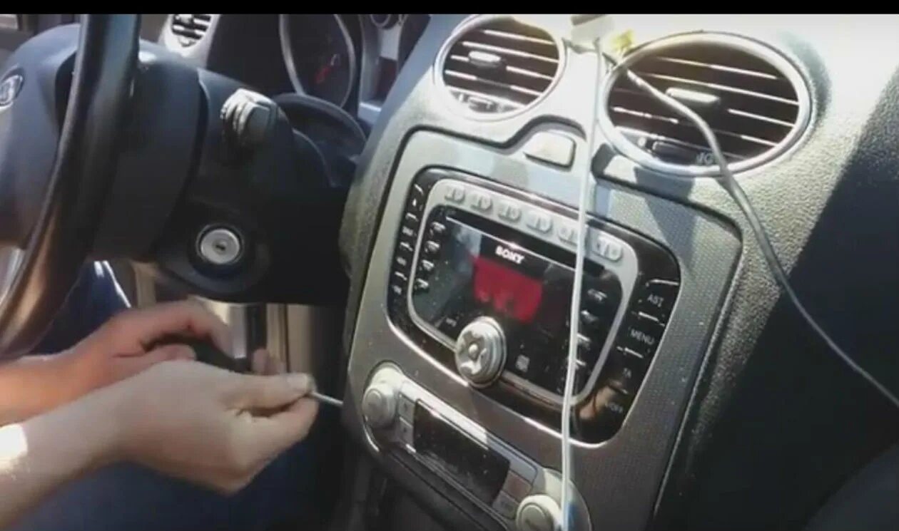 Заглушка магнитолы форд фокус 2. Как снять автомагнитолу на форд фокус 2. Штатная магнитола форд фокус 2 рестайлинг. Снять магнитолу фокус 2 рестайлинг. Снять магнитолу фокус 2 рестайлинг.