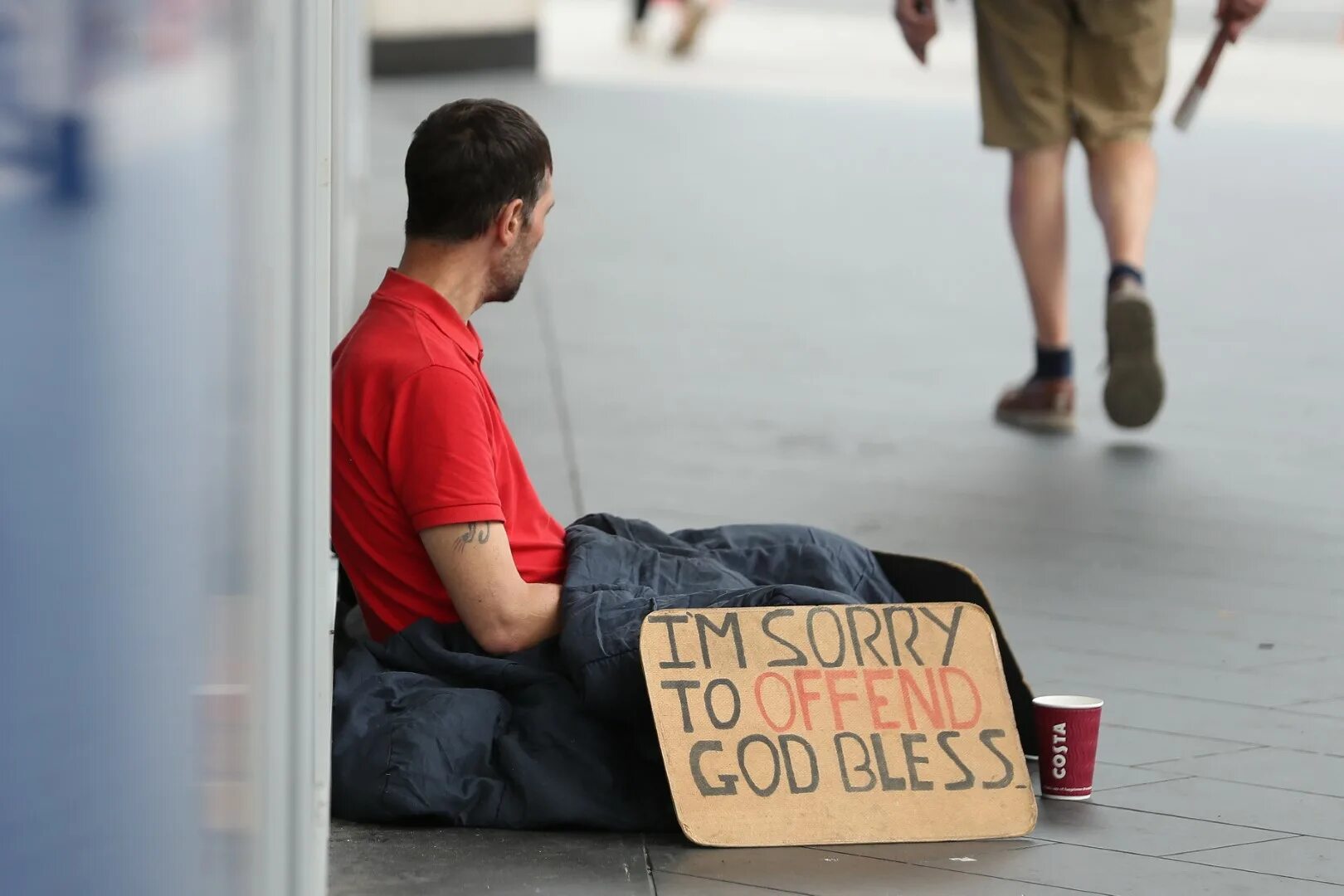 Help many. В англии решили проблему бездомных. the government ... more to help homeless people ответ.