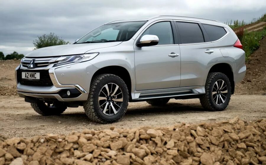 Мицубиси паджеро 2018. Mitsubishi Pajero Sport 2018 г.. Митсубиши Паджеро спорт 2018 года. Mitsubishi Shogun Sport. Mitsubishi Pajero Shogun Sport.