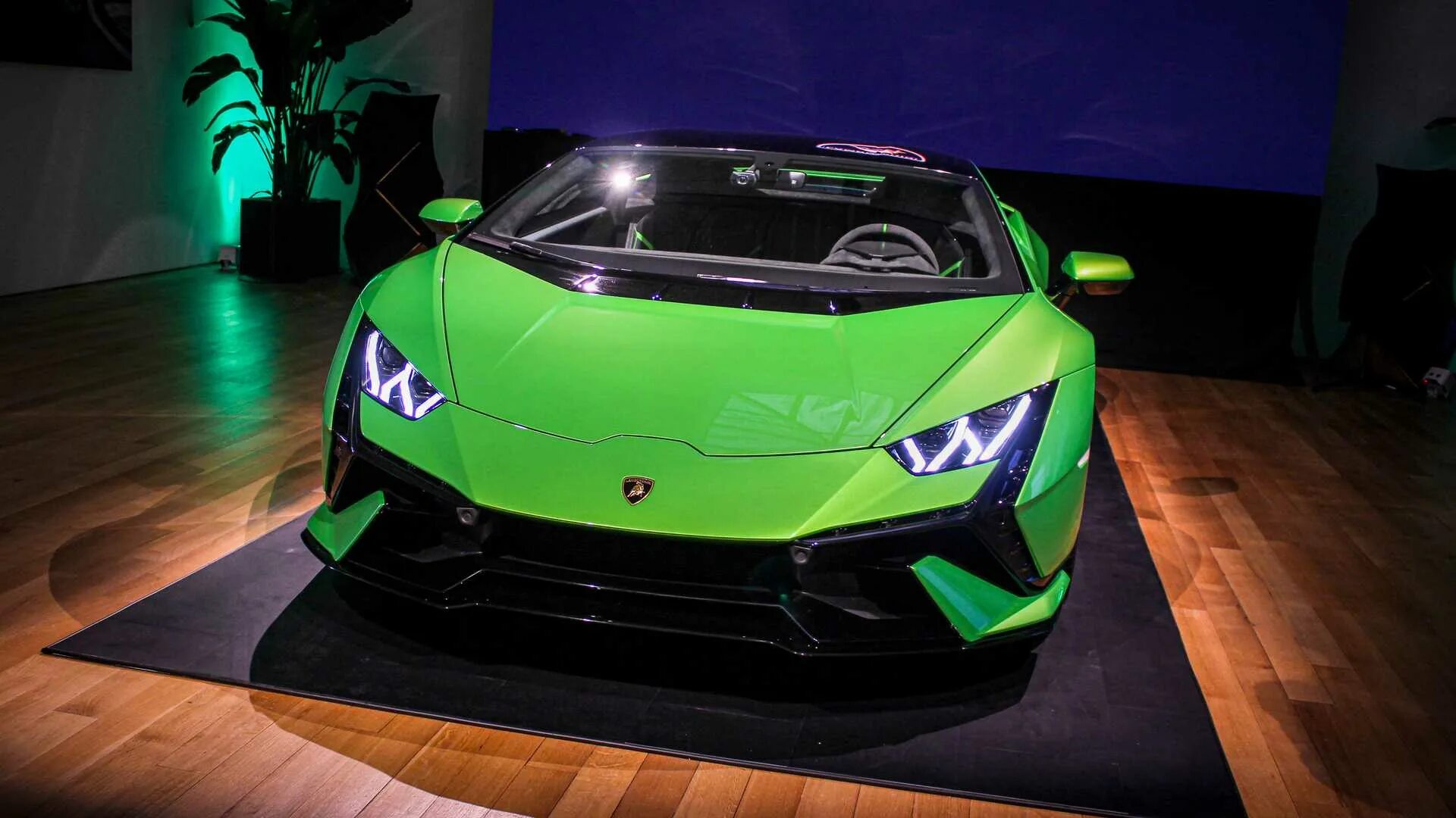 Ламборгини 2025. Lamborghini huracan 2025. ламба хуракан в стиле киберпанк. lamborghini фургон. huracán tecnica характеристики.