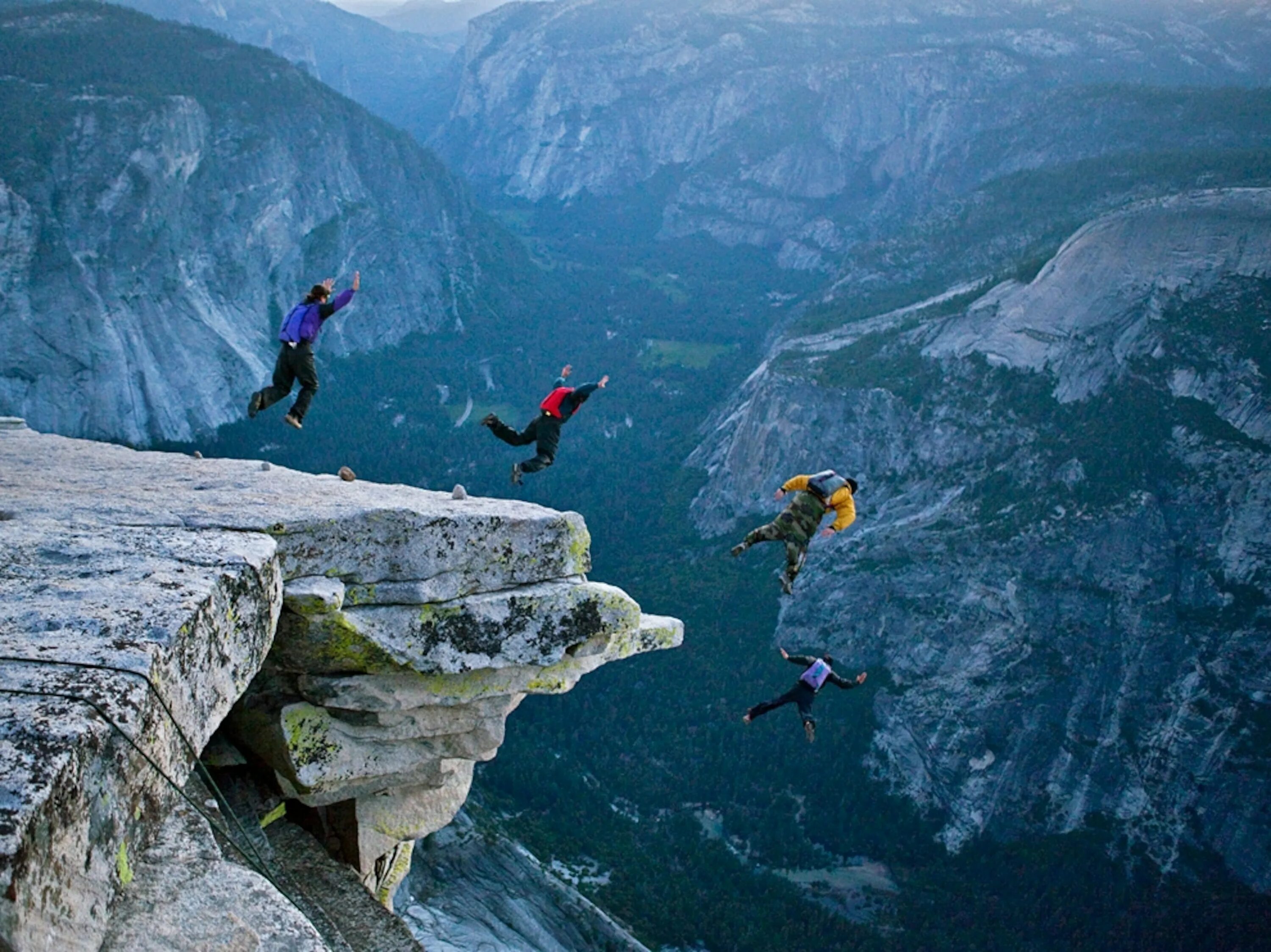 Extreme adventure. Гора Асгард бейсджампинг. Экстремальный спорт бейсджампинг. Армхи бейсджампинг.