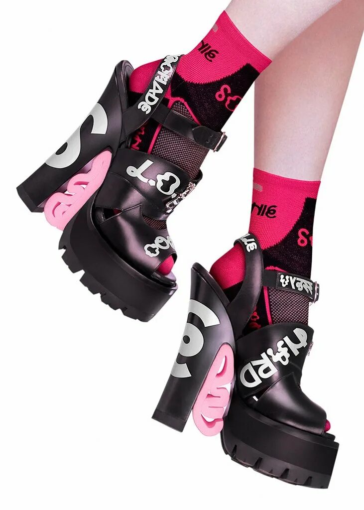 Адидас хабаровск. Демон драйва. Burn rubber, not your soul. Burn rubber. Burning rubber.