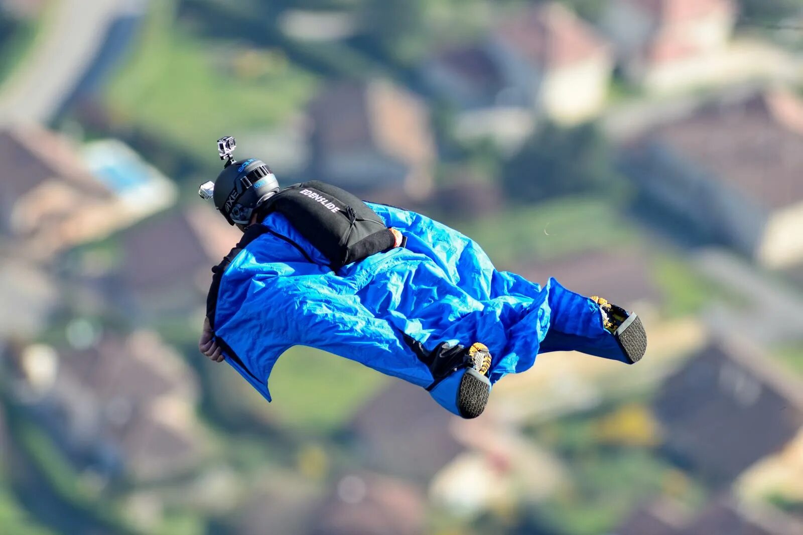 Flying jump. Вингсьют дайвинг. вингсьют полет. вингсьют бейсджампинг. wingsuit flying спорт.