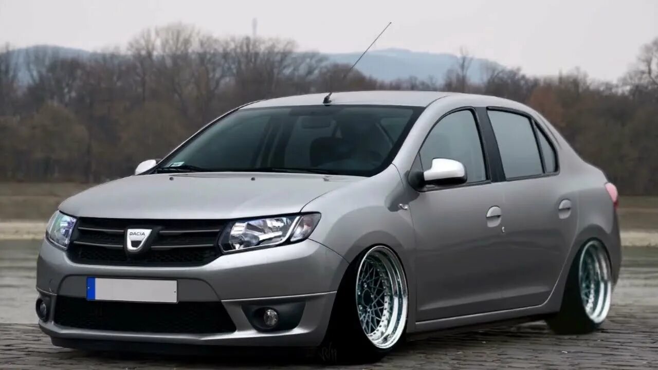 Купить б/у Renault Logan I Рестайлинг 1.6 MT (84 л.с.) бензин механика во Владим