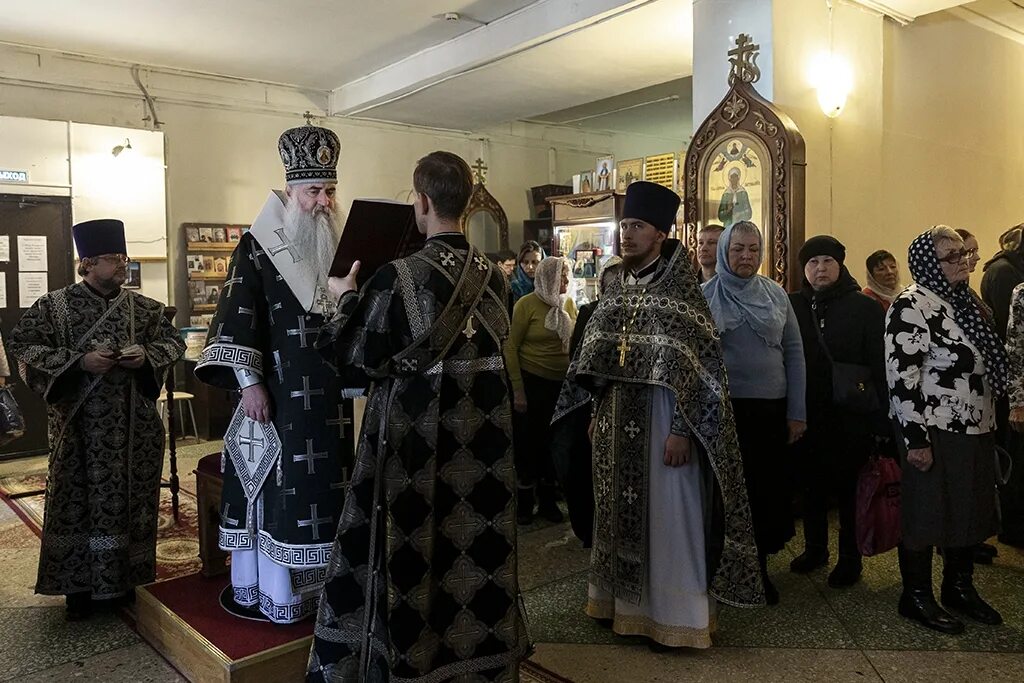 расписание богослужений. храм тихона задонского расписание богослужений. настоятель храма святого луки. расписание богослужений в задонском мужском монастыре. обь церковь расписание.