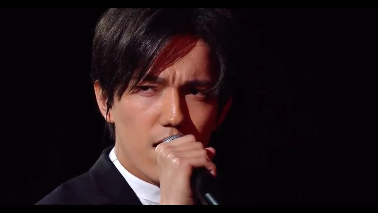 Димаш Кудайбергенов лебеди. Dimash Kudaibergen любовь. Дюмаш корнобеков певец.